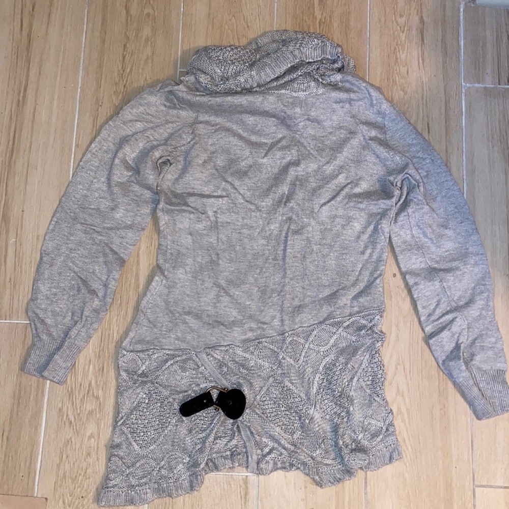 NWOT Venus sweater